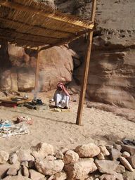 Цветной каньон - шатер бедуинов.